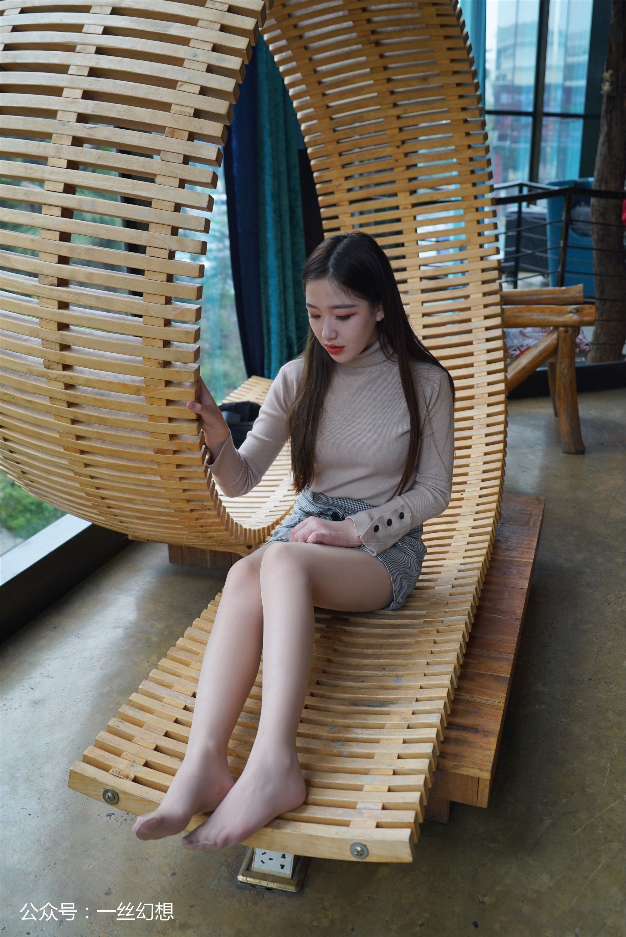 高丝女子图鉴 袜小喵×一丝幻想 NZ035 ViVi